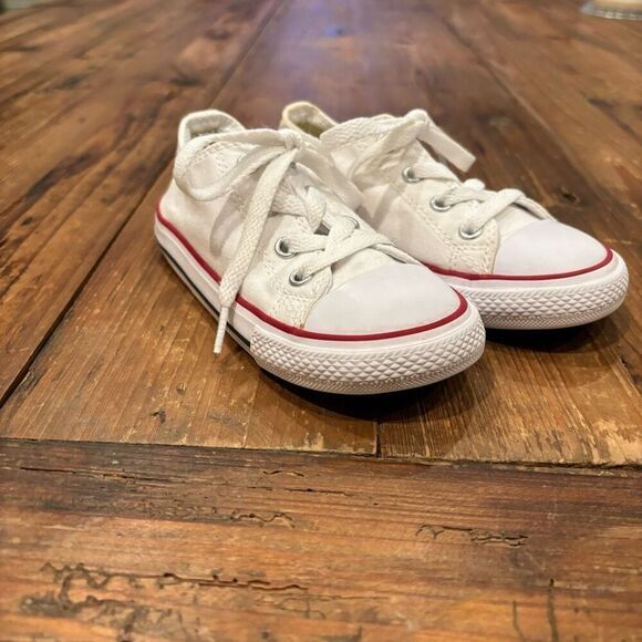 Converse All Star White Low Top Tennis Shoe Kids Size 9 - Picture 3 of 8